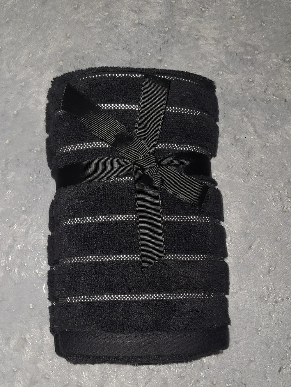 DKNY Black Striped Hand Towel Set